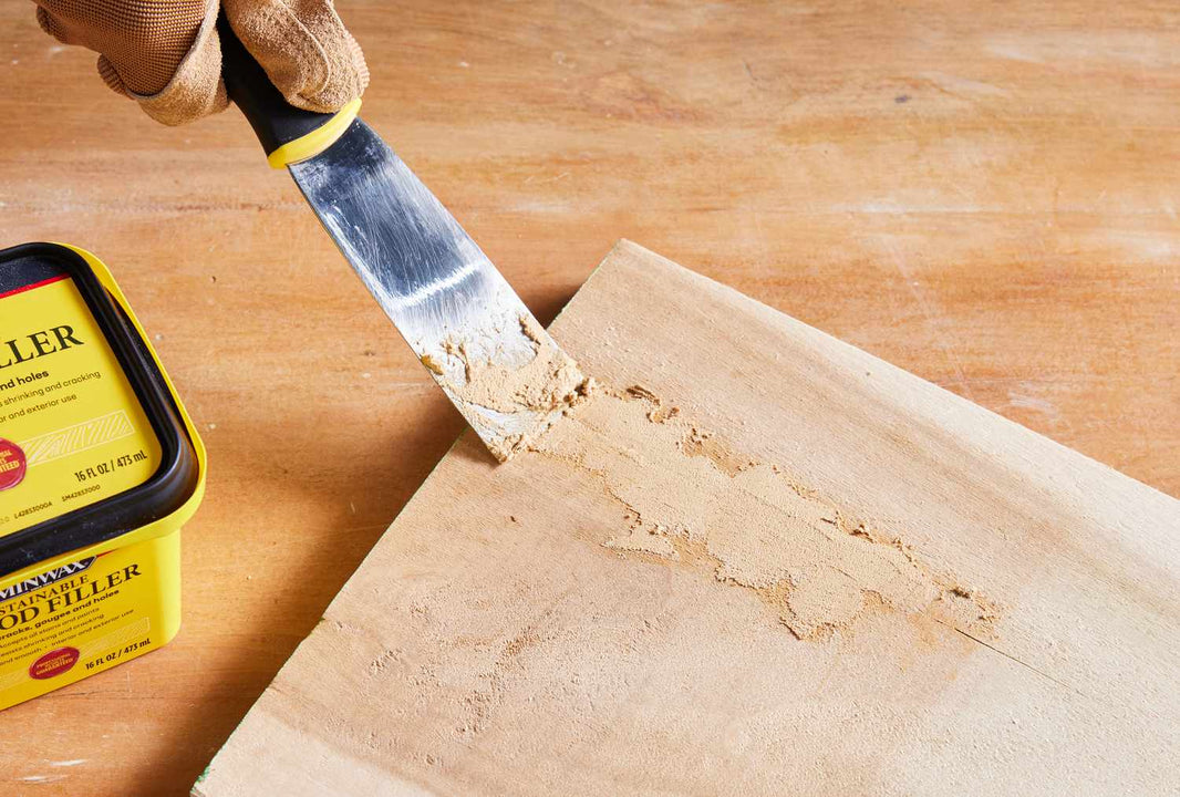 Applying hardwood filler