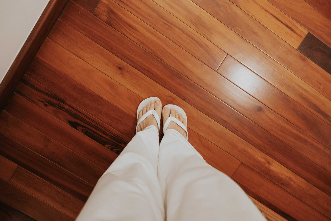 floating solid hardwood floor looking down at it from an downward angle