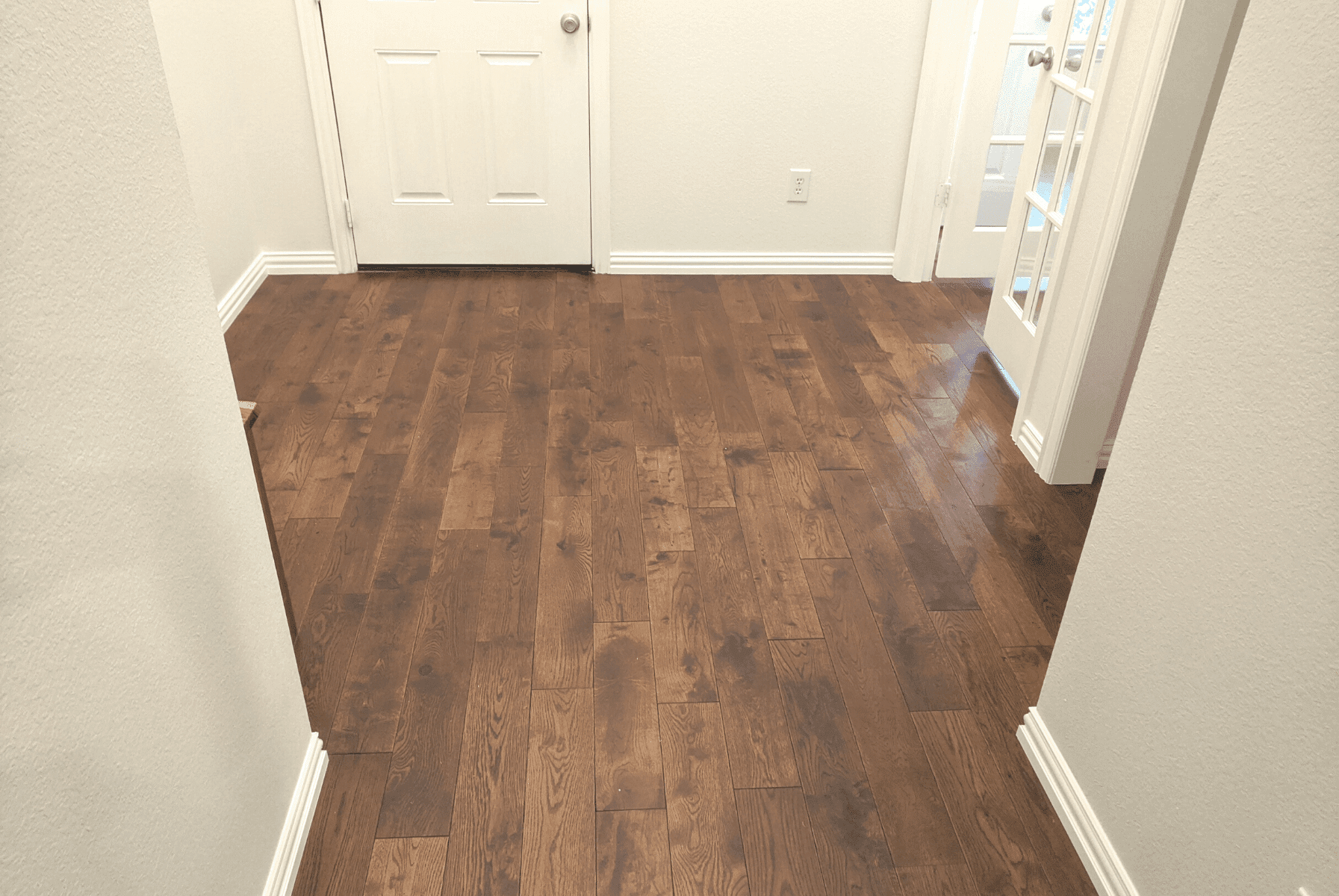 Gunstock  / 5" / White Oak / Solid Hardwood - Easiklip Floors — angle 2