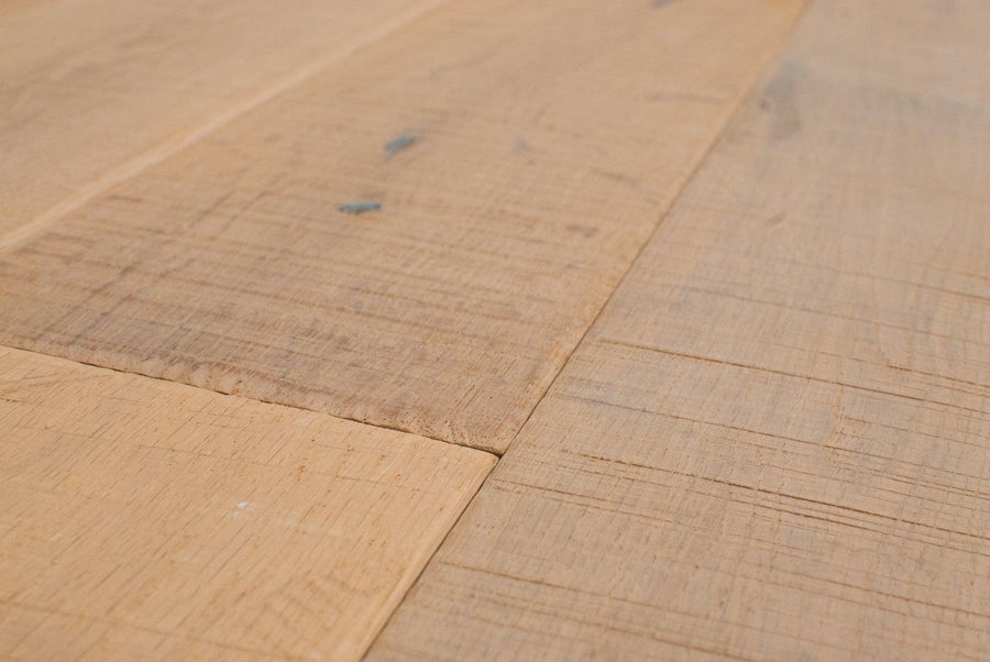 RUSTIC White Bleach - Solid White Oak Floating Hardwood Floor, Easyclip easy clip - Easiklip Canada — installed room setting